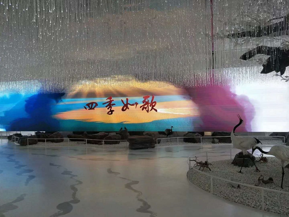 ɽ�|ĳ�Ļ��^